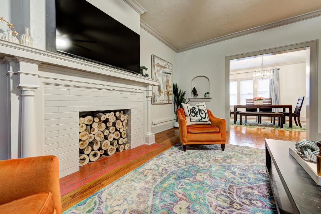 The Historic Lincoln Hotel